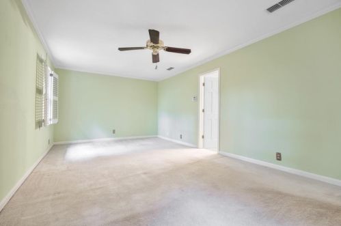 1673 Executive Park Ln, Atlanta GA 30329-3132 exterior