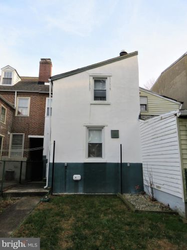 128 3 St, New Castle DE 19720-4536 exterior