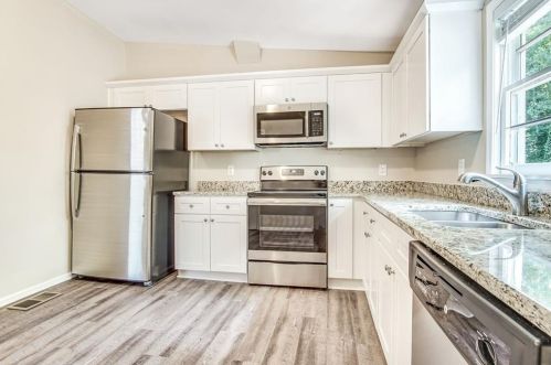 2702 Loghaven Dr, Atlanta GA  30318-7430 exterior