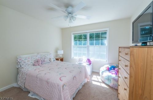 5 Cliffside Way, Andover NJ  07821-5042 exterior