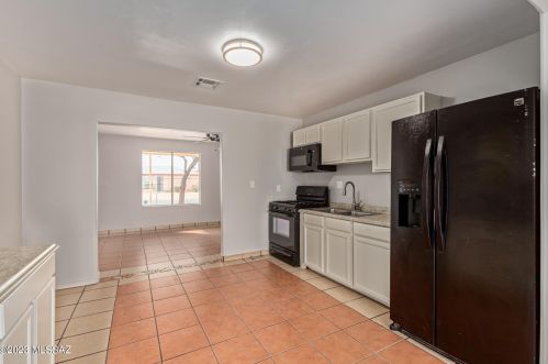 818 Calle Bocina, Tucson AZ  85756-6434 exterior