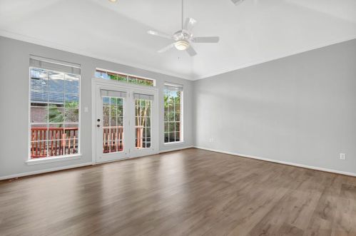 3326 Redwood Lake Dr, Humble TX exterior