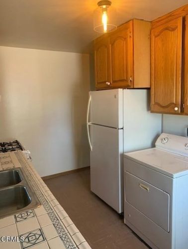 2508 Colonia Ave, Oxnard CA 93036-1230 exterior