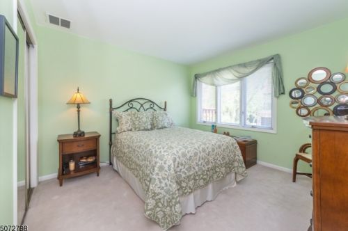 29 Cedarwood Ter, West Paterson NJ exterior