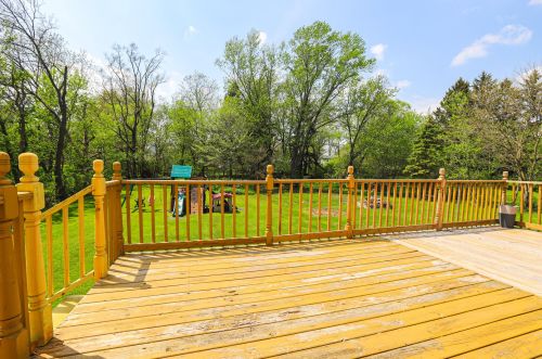 737 Clay St, Bull Valley IL 60098-3321 exterior