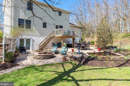 100 Columbus Ave, Littlestown PA 17340-1569 exterior