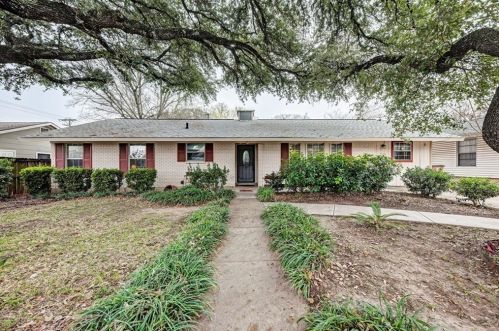 1617 Ashberry Dr, Austin, TX 78723-1105