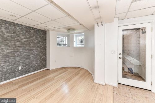 1750 T St, Washington DC  20009-7101 exterior