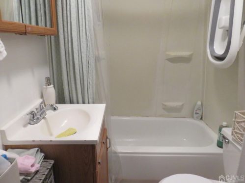 194 High St, Perth Amboy NJ 08861-3504 exterior