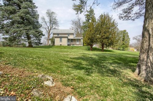 1217 West St, Carlisle PA 17013-1443 exterior