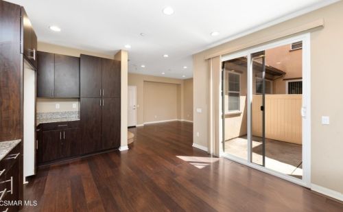 723 Forest Park Blvd, Oxnard CA 93036-5311 exterior