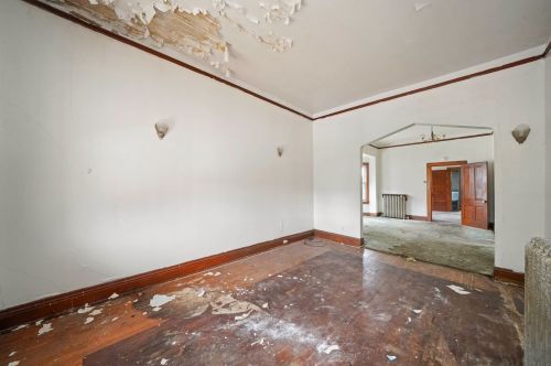 11736 State St, Chicago IL 60628-6135 exterior