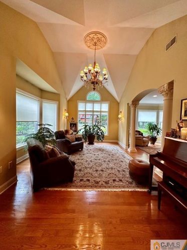 21 Southfield Rd, Edison NJ 08820-3141 exterior