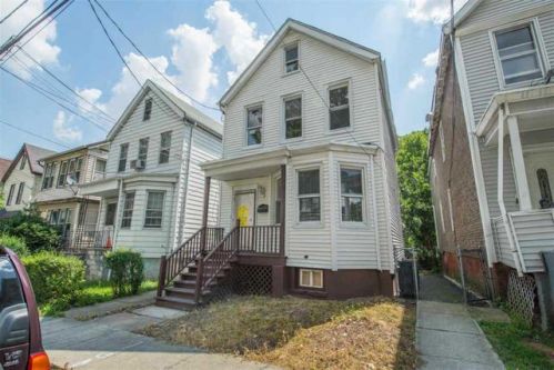 122 Brookside Ave, Irvington, NJ 07111-3303
