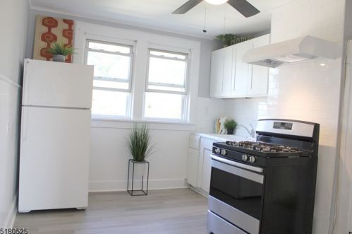 73 Dixon Ave, Paterson NJ  07501-2521 exterior