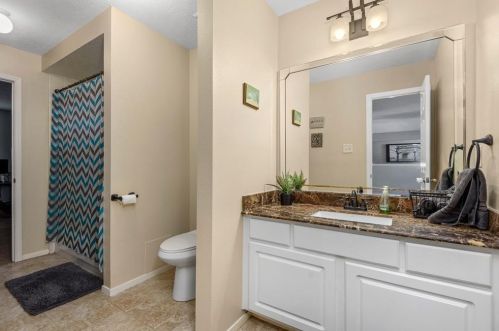 8615 Cross Country Dr, Humble TX 77346-6113 exterior