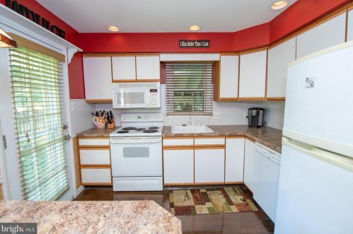 3255 Maple Rd, Huntingdon Valley PA exterior