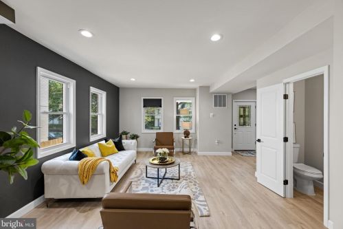 4434 Hunt Pl, Washington DC  20019-3614 exterior