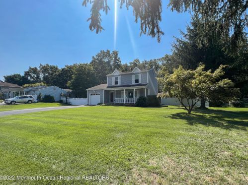 24 Anita Dr, Jackson Twp NJ 08527-4901 exterior