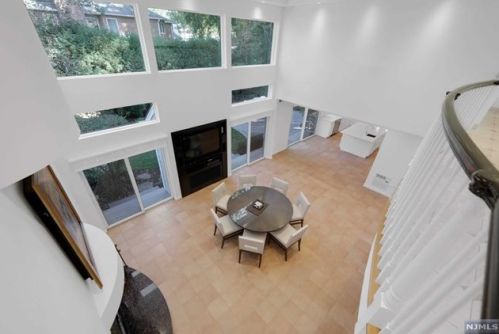 65 Holland Ave, Demarest NJ  07627-2705 exterior