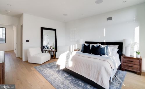 1355 Kater St, Philadelphia PA 19147-1817 exterior