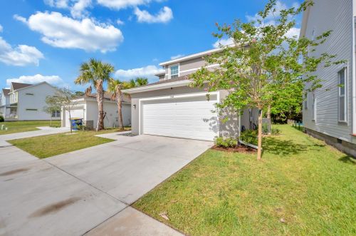 3348 Park Dr, Fort Pierce, FL 34982-8424