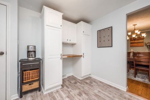 564 Sunset Dr, Pittsburgh PA  15228-2550 exterior