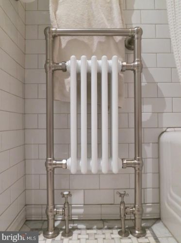 324 Camac St, Philadelphia PA 19140-4214 exterior