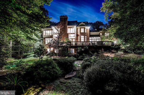 9821 Avenel Farm Dr, Rockville MD  20854-5414 exterior