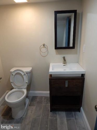 934 2nd St, Philadelphia PA 19122-0033 exterior