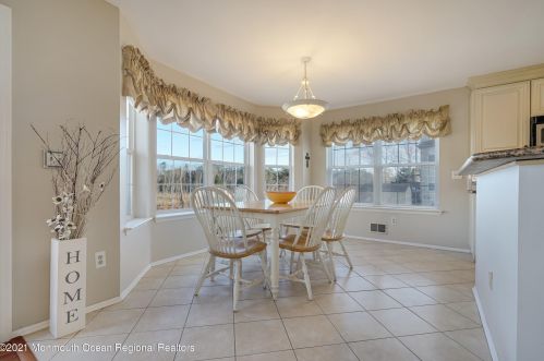 17 Cottonwood Dr, Jackson Twp NJ 08527-4940 exterior