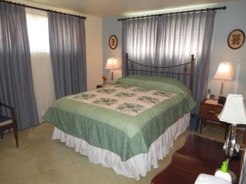 552 Lebanon Mnr Dr, Pittsburgh PA 15122-3225 exterior