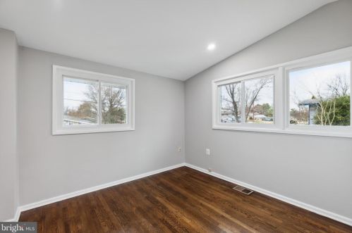 4000 Javins Dr, Alexandria VA  22310-2037 exterior