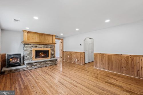 3432 Memorial St, Alexandria VA 22306-1548 exterior