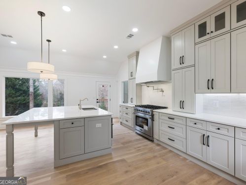 690 Amberidge Trl, Atlanta GA 30328-2812 exterior