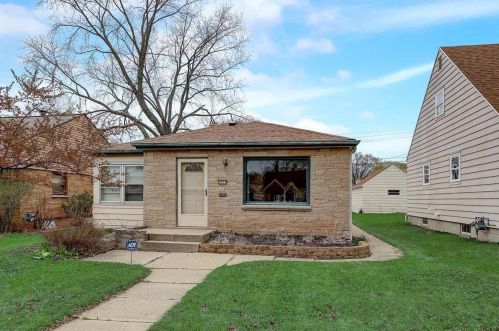 3612 84th St, Milwaukee, WI 53228-1504