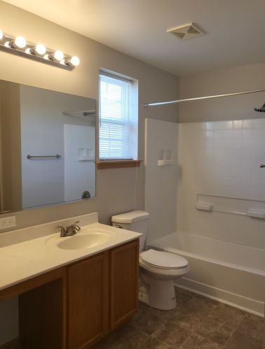 203 Macintosh Ave, Bull Valley IL 60098-7623 exterior