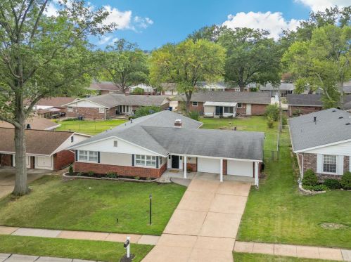 3914 Coachella Dr, Saint Louis MO 63125-3406 exterior