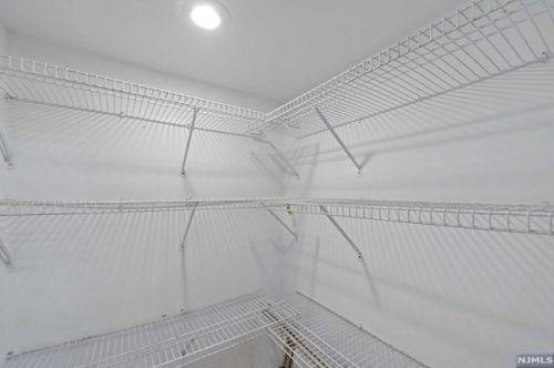 244 Washington Ave, Dumont NJ 07628-2333 exterior