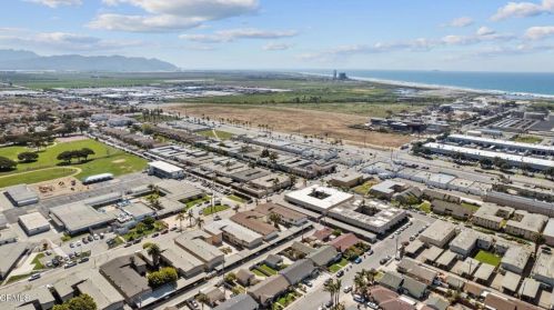 5441 Perkins Rd, Oxnard CA 93033-8833 exterior