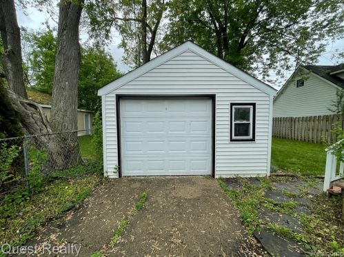 1379 Lincoln St, Bham MI  48009-7194 exterior