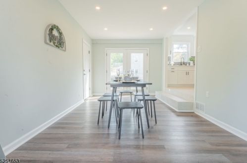 78 Henshaw Ave, Springfield NJ  07081-2210 exterior