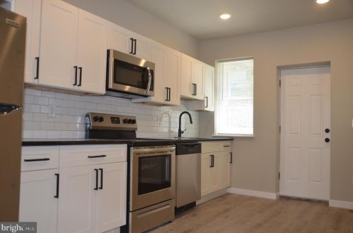 3120 Dickinson St, Philadelphia PA  19146-3436 exterior