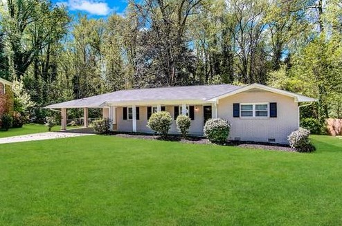 2176 Elinwood Dr, Atlanta GA  30344-2133 exterior