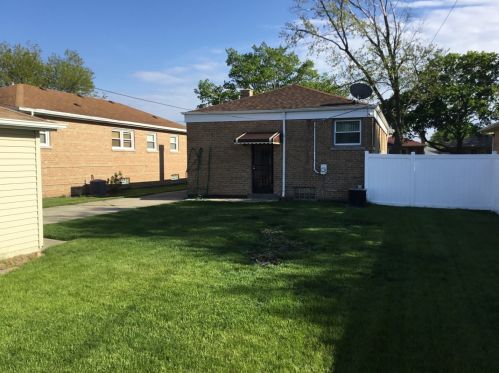 3850 84 St, Chicago IL 60652-3214 exterior