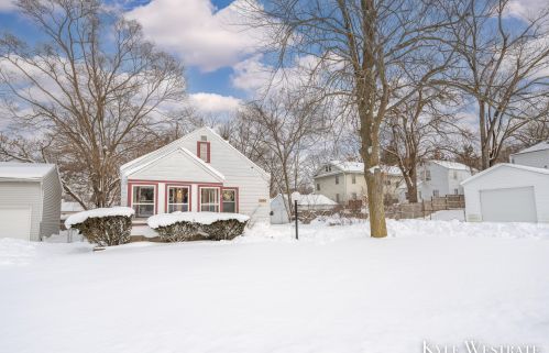 1644 Blaine Ave, Grand Rapids, MI 49507-2049