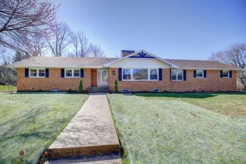 811 Hamilton Dr, Champaign, IL 61820-6813