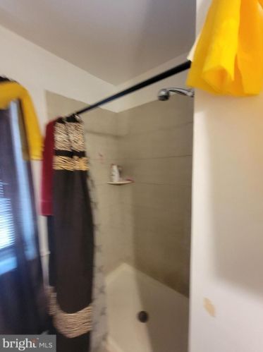 3535 8th St, Philadelphia PA 19140-4418 exterior