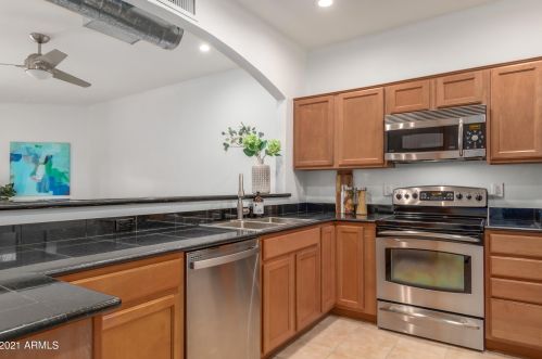 4525 22nd St, Phoenix, AZ 85016-4638