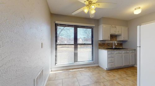 9300 Macon Ave, Saint Louis MO 63134-3432 exterior